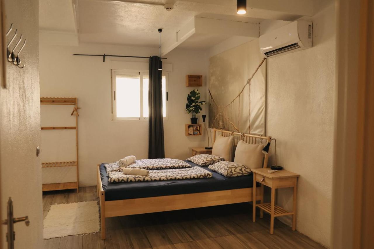 One Paralelo Hostel *